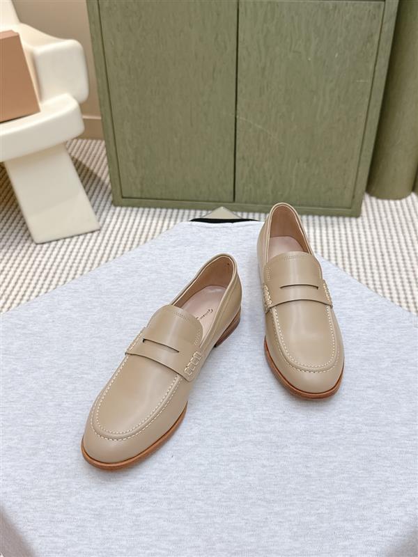 2025112812728876 310